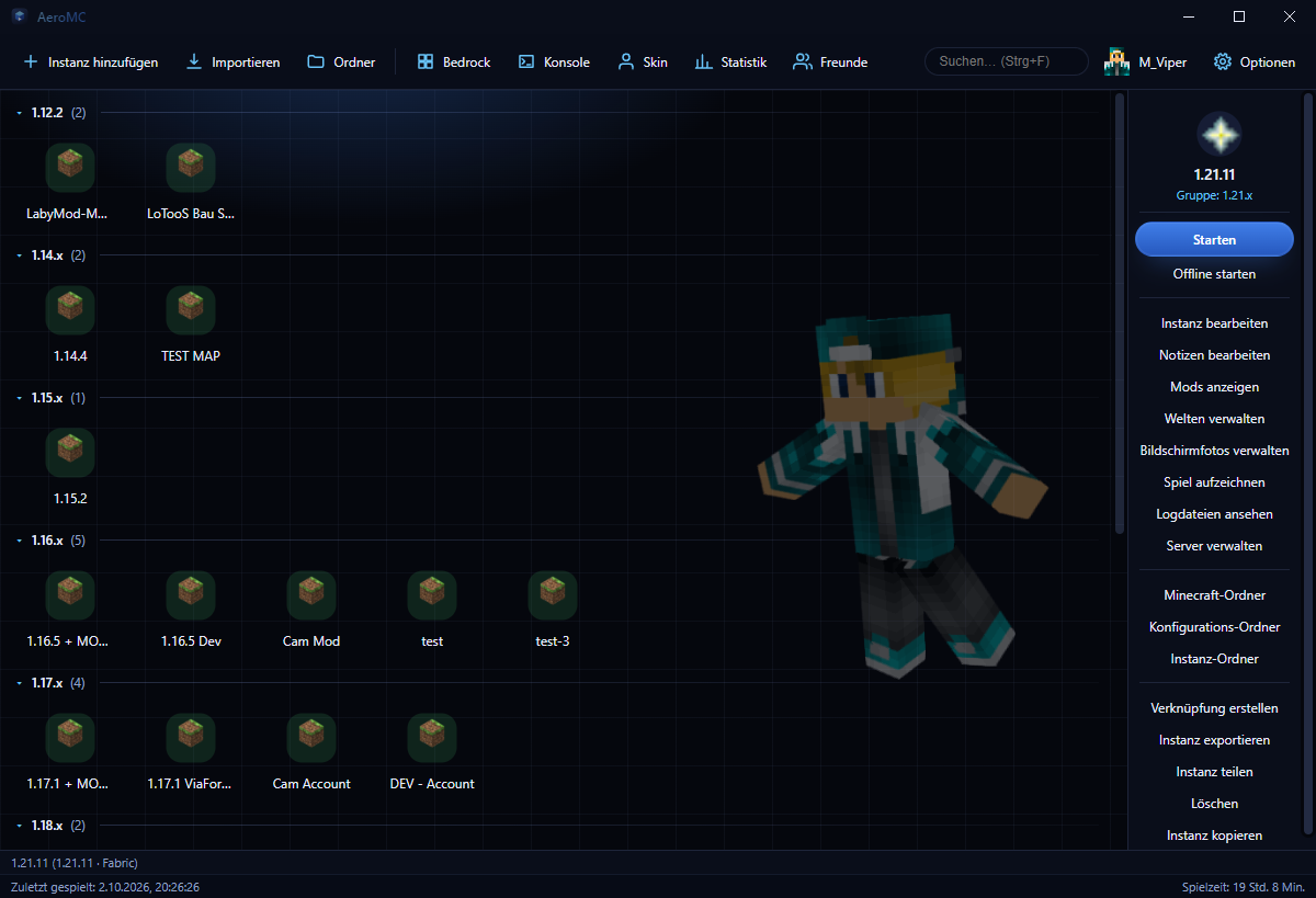 AeroMC-Design: Nachtblau mit Cyan-Verläufen wie die Webseite